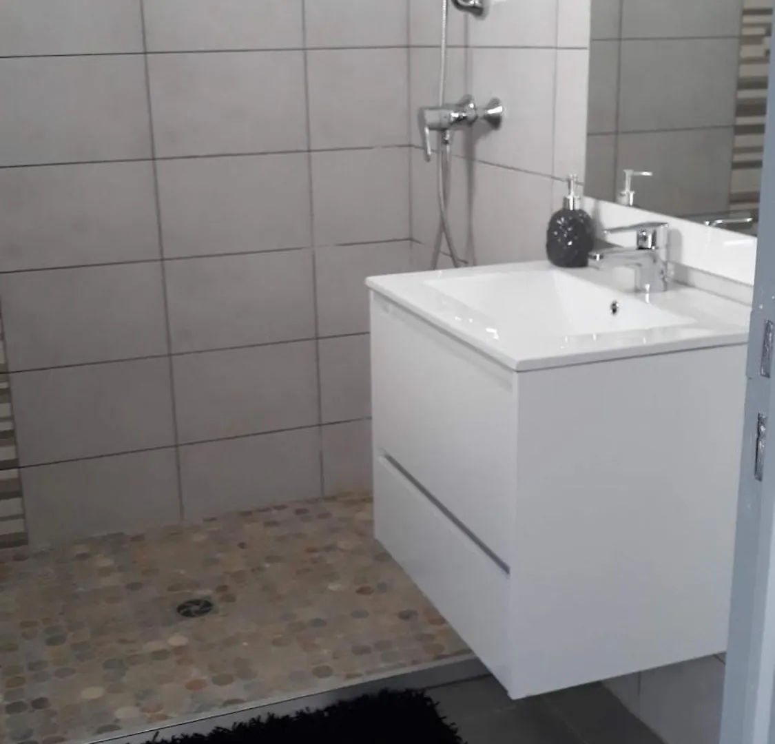 Holiday home Coquillage Villa Saint-Mitre-les-Remparts France